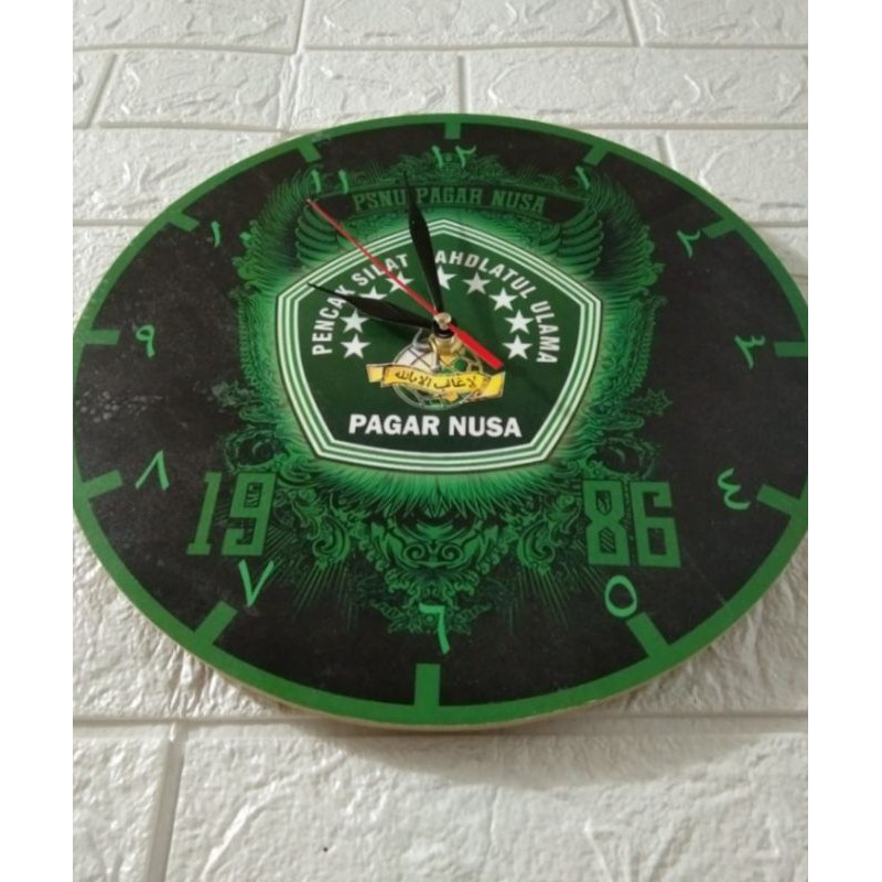 JAM DINDING KAYU PAGAR NUSA