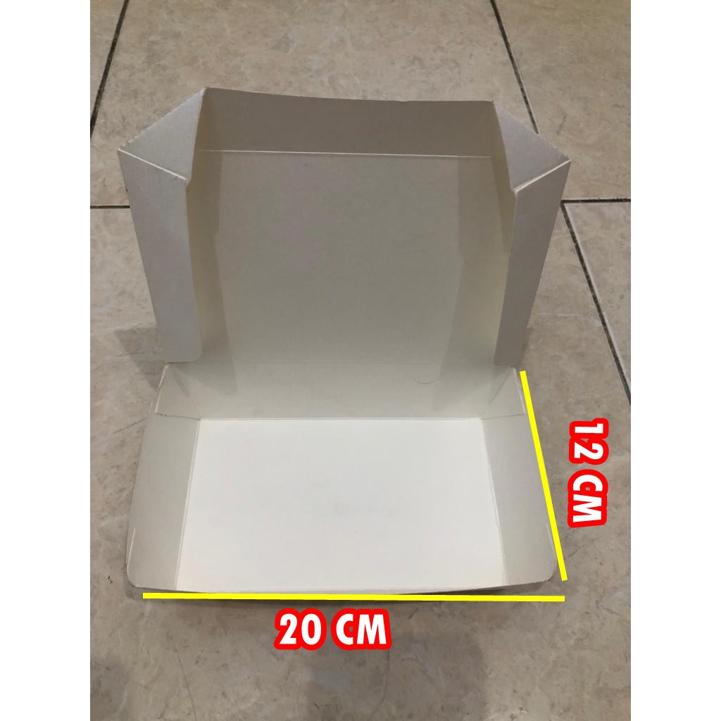 kotak makan kertas / lunch box M