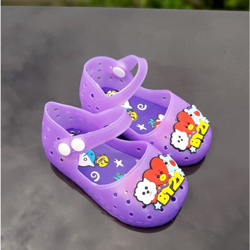 TOKOERS KSF Sandal Jelly Anak Perempuan, Sandal Anak Umur 1 2 3 4 5 tahun - Sandal LED Karakter BT21