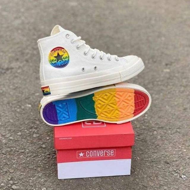  SEPATU  CONVERSE  TINGGI PUTIH SOL RAINBOW PELANGI  MADE IN 