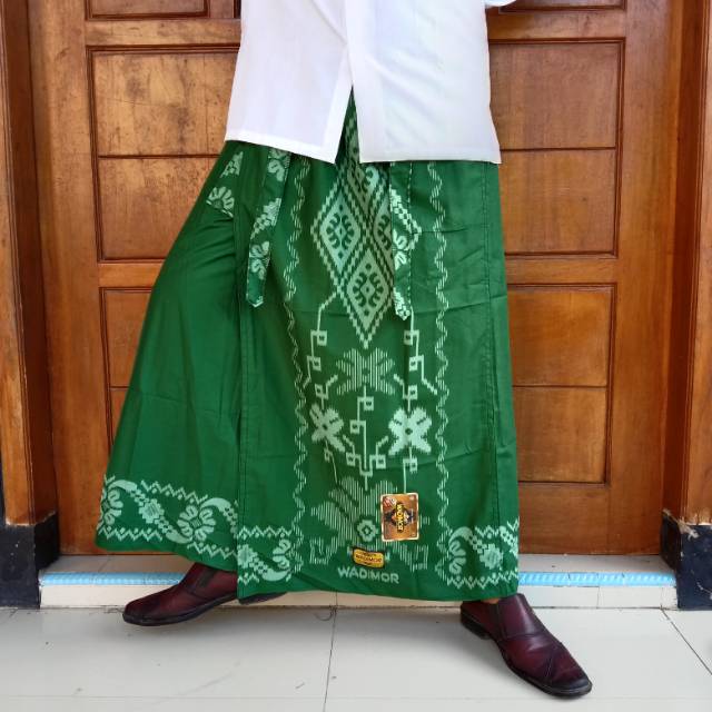 CELANA SARUNG WADIMOR DEWASA ORI MOTIF BALI ALLSIZE PLUS CELANA SARUNG WADIMOR DEWASA ORI MOTIF BALI ALLSIZE PLUS