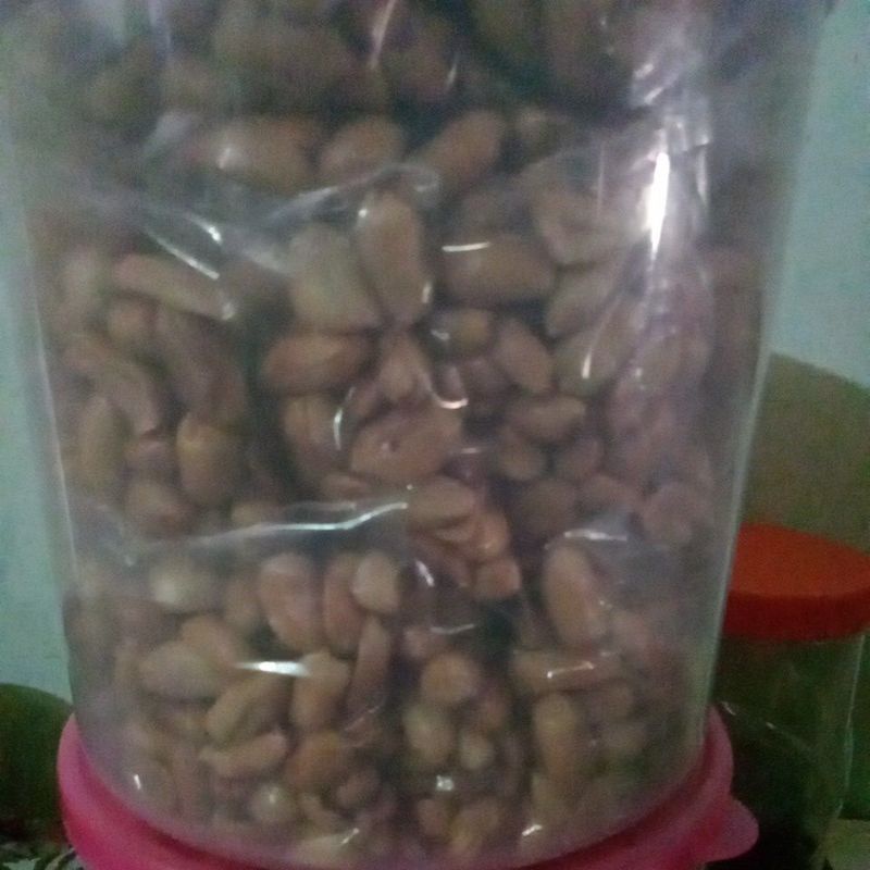 

kacang goreng gurih