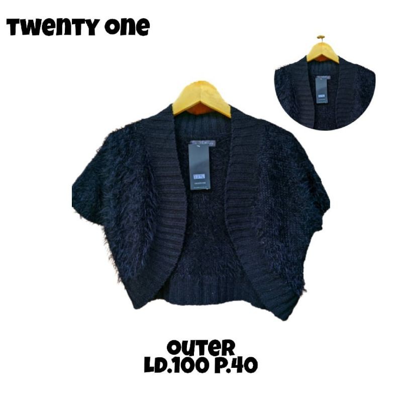 Outer Fuzzy Hitam
