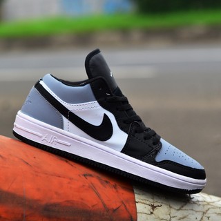  SEPATU  BASKET PRIA NIKE AIR JORDAN  1 LOW RETRO SHOE 