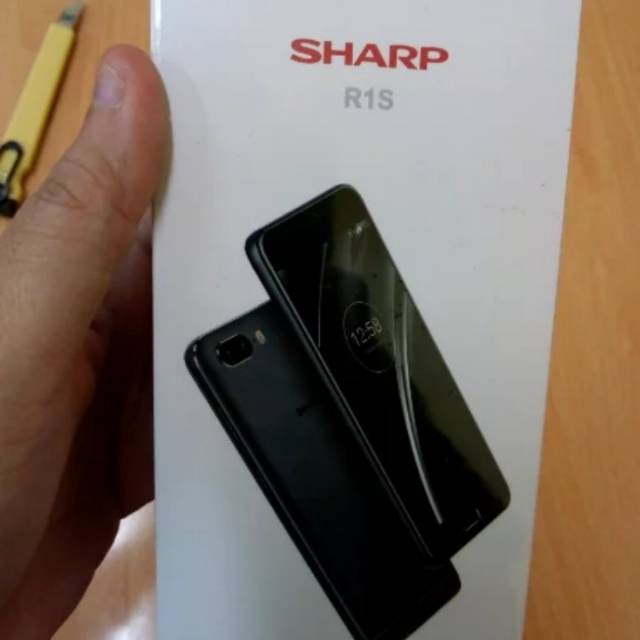 Sharp R1S