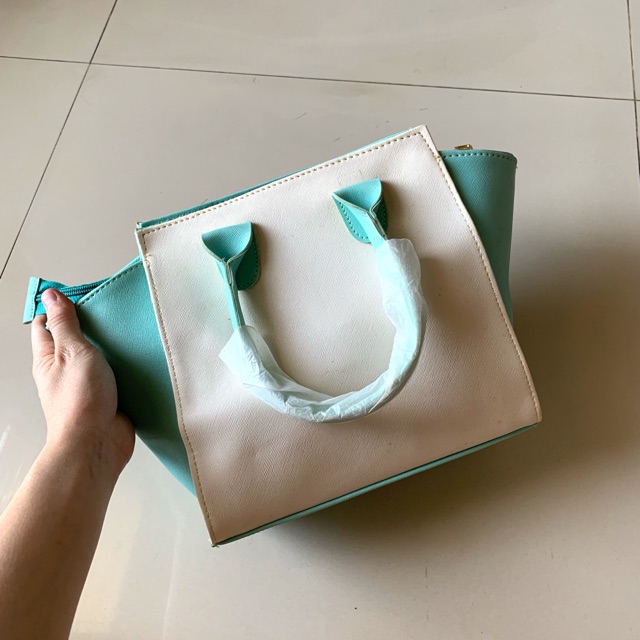 Tas tangan wanita / hand bag kulit putih biru tosca