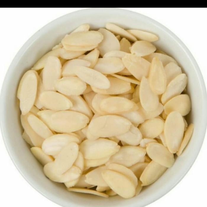 

Kacang Almond Slice Mentah / Iris PREMIUM Quality Import Australia 1KG