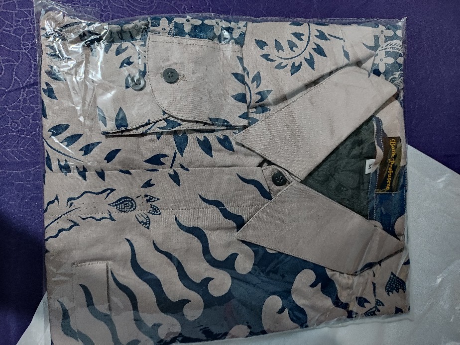 Dewandaru Kemeja Batik Pria Lengan Panjang Reguler Katun Furing Hem Baju Seragam Kerja Kantor Modern