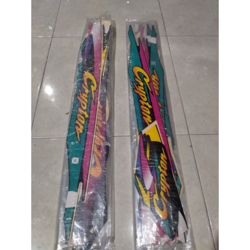 STIKER STRIPING LIS BODY MOTOR YAMAHA CRIPTON