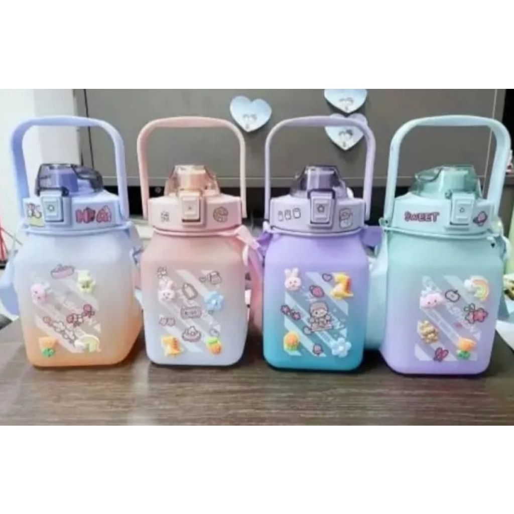 Botol Minum ViraL Gemoy Kotak 1500ML Free Stiker 2D 3D Dengan Sedotan Penanda Waktu Tutup Flip-Botol Time Motivasi Korea Portable Gradasi Pelangi Tritan 1.5 Liter Anti Bocor Besar Dan Tahan Lama-Thumbler Olahraga Kekinian Rainbow Food Grade Bebas BPA