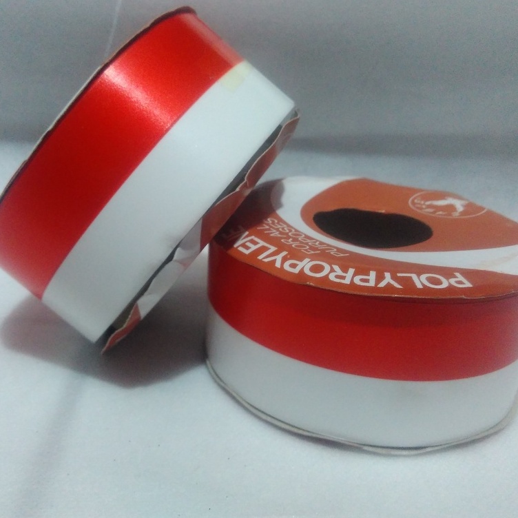 

Pita Kado Merah Putih Ukuran 1.5inch /4cm Per Roll