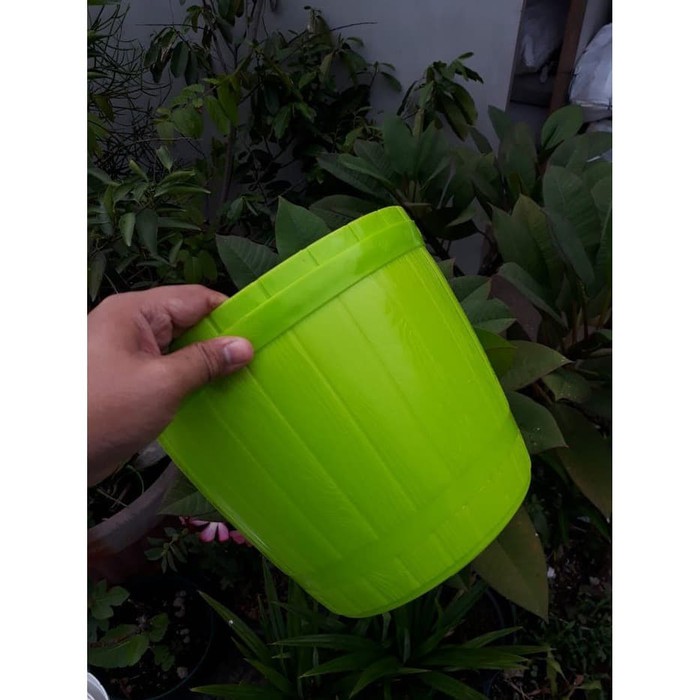 Pot Bunga Motif Gentong Kayu Ukuran 18 cm,hijau