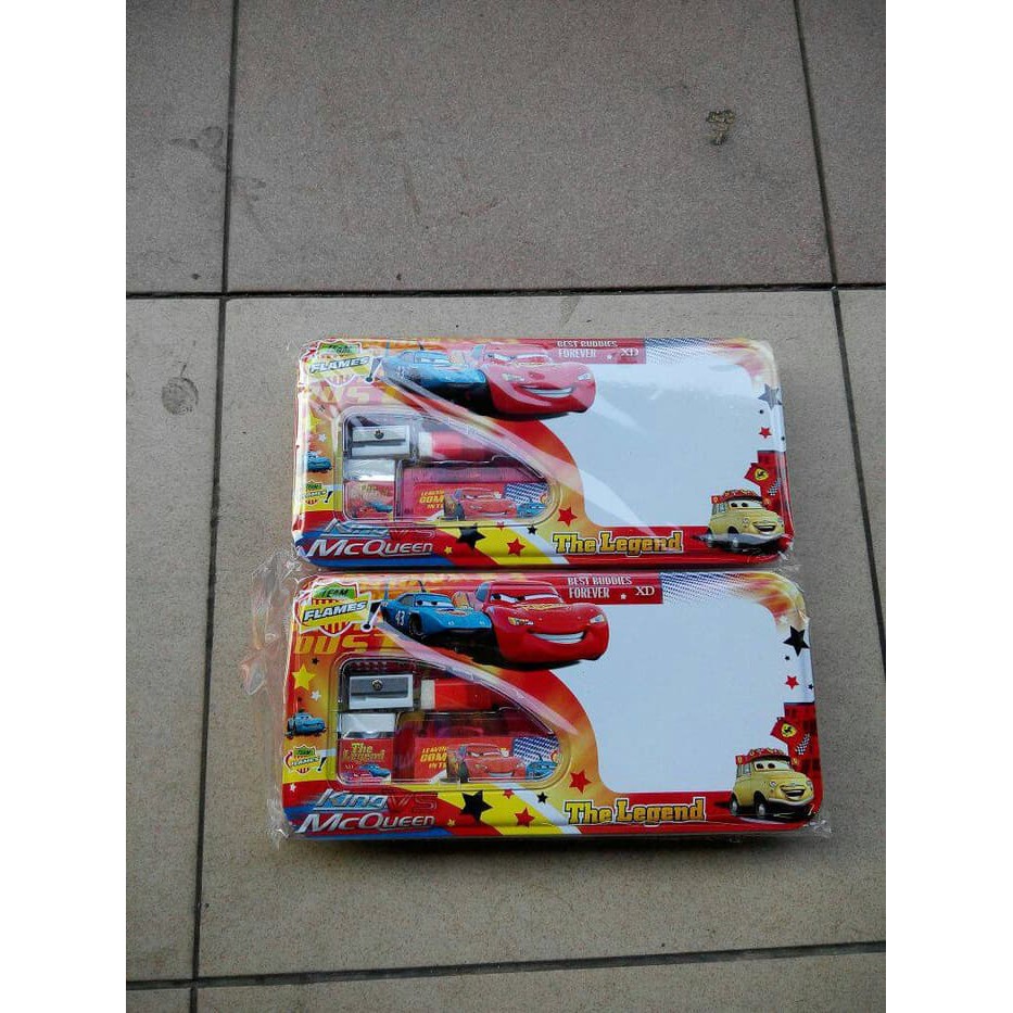 

Kotak Pensil Whiteboard Kaleng Car MC Queen