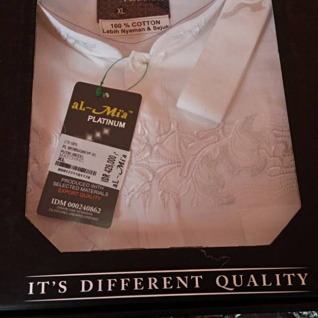 Koko al mia lengan pendek