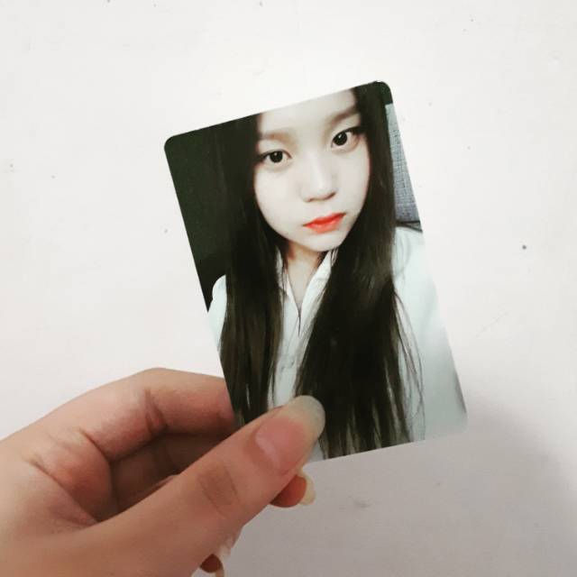 GFRIEND UMJI RAINBOW PHOTOCARD