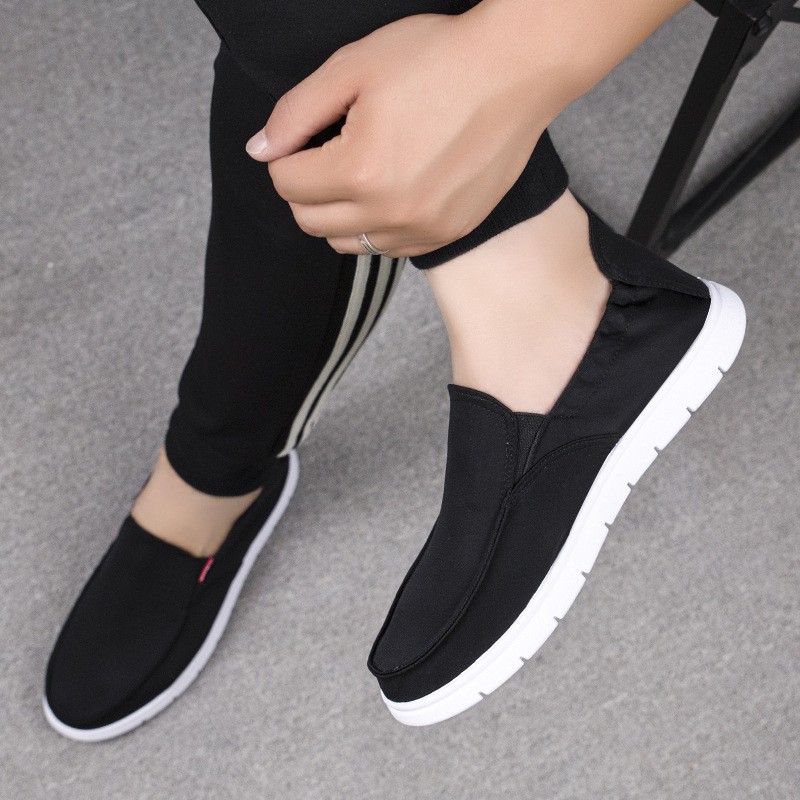 1001 IMPORT SEPATU SLIP ON BRAVELY PRIA + BOX DAN KAOS KAKI !!! - 3 WARNA