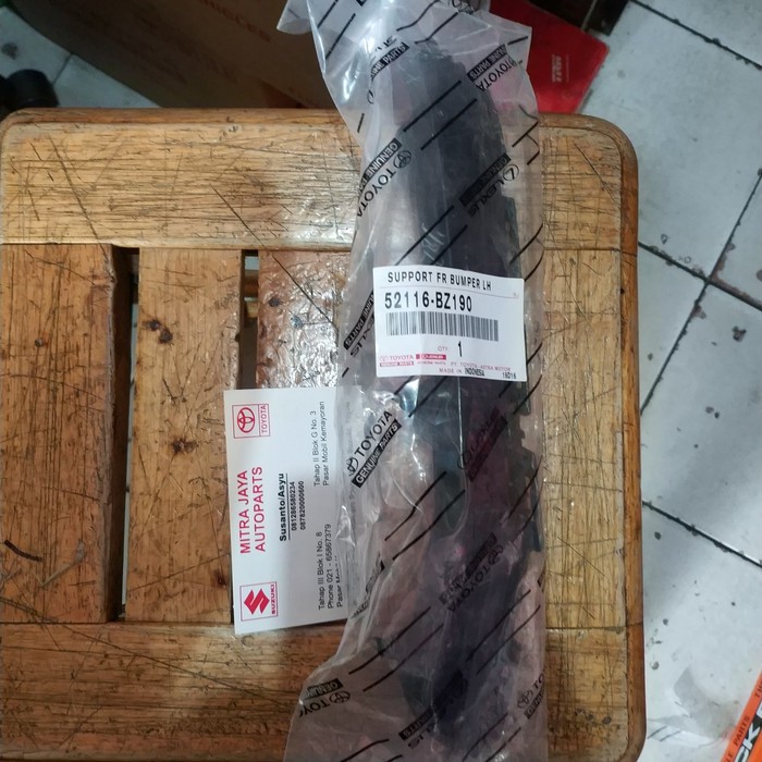 Bracket/breket bumper/bemper depan kiri CALYA SIGRA ORI