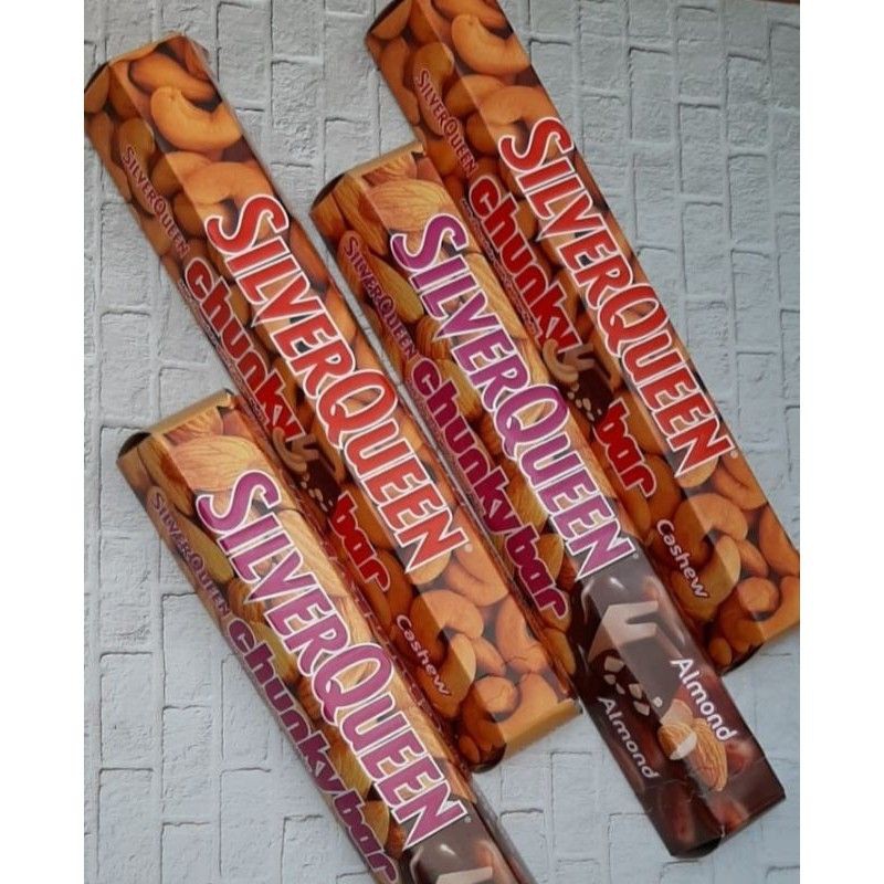

Silverqueen Chunky bar 100 gr rasa almond dan cashew