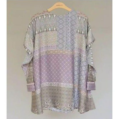 Kinali Top Ria Miranda