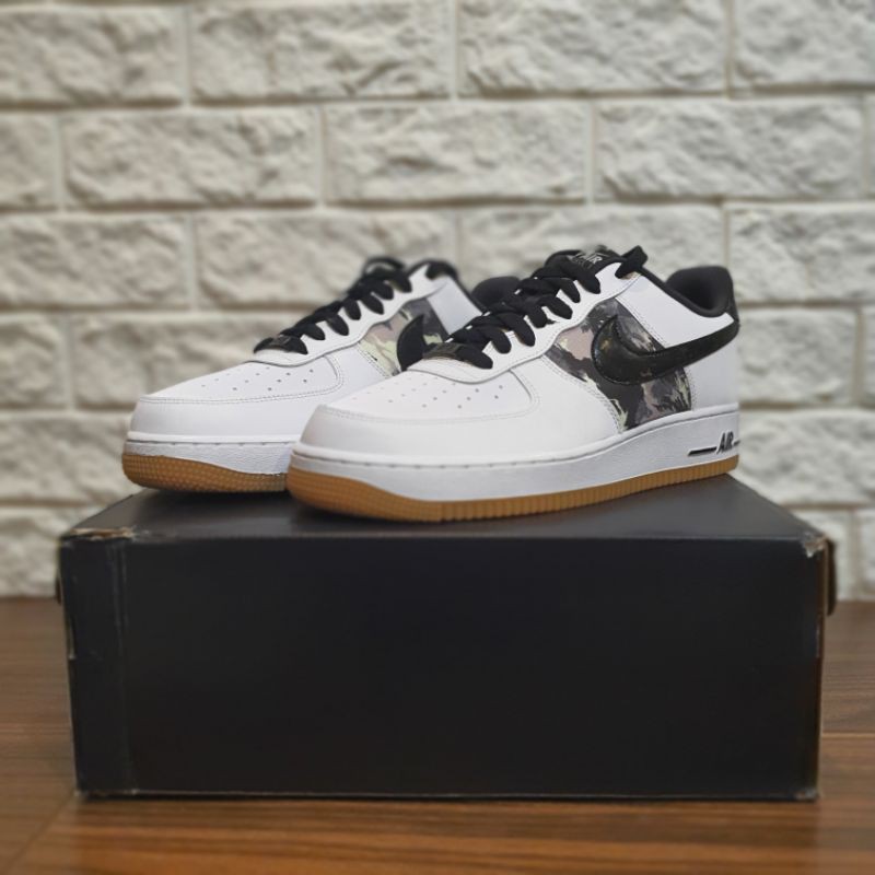 NIKE AIR FORCE 1 LOW WHITE RIPSTOP CAMO BLACK GUM