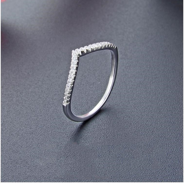 2pcs / Set Pandora Cincin 925 Silver Bentuk V Hias Cubic Zirconia Berlian Untuk Pernikahan