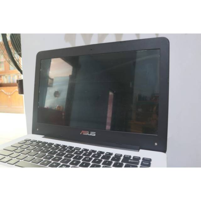Laptop Asus A455L BEKAS PRELOVED