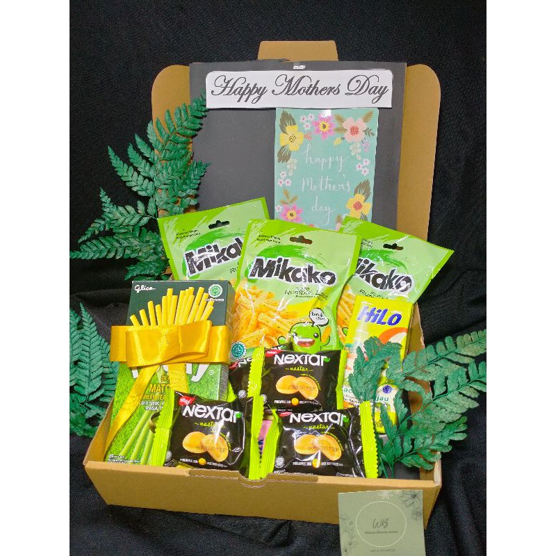 

hampers Snack box Wawa bloom moon/Snack box/paket hampers
