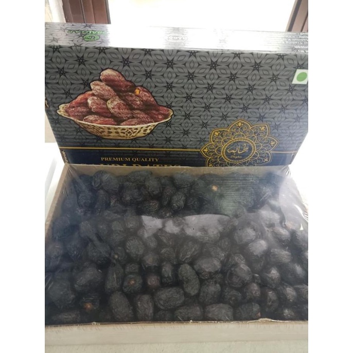 

KURMA AJWA SAUDI ARABIA 1 DUS (3 KG) FRESH IMPORT DH654636E