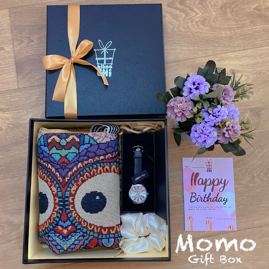 

Kikoochi Momo Gift- Hadiah Kado Ulang Tahun Wanita Tas Istri Jam Anniv