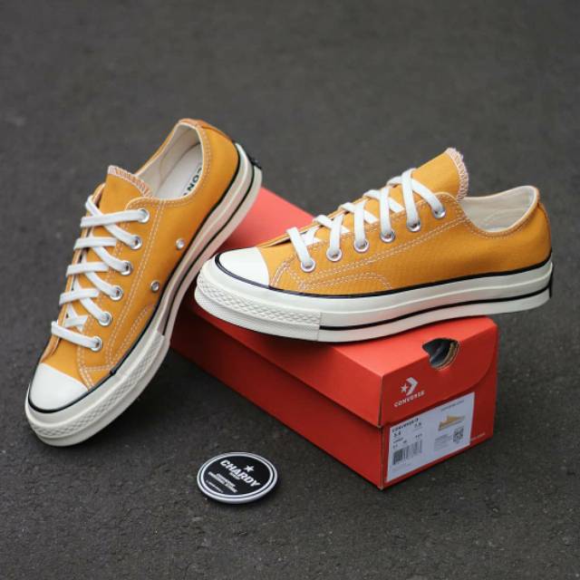 Sepatu Sneakers Unisex CONVERSE Chuck 70 Ox Sunflower Egret Original 162063C
