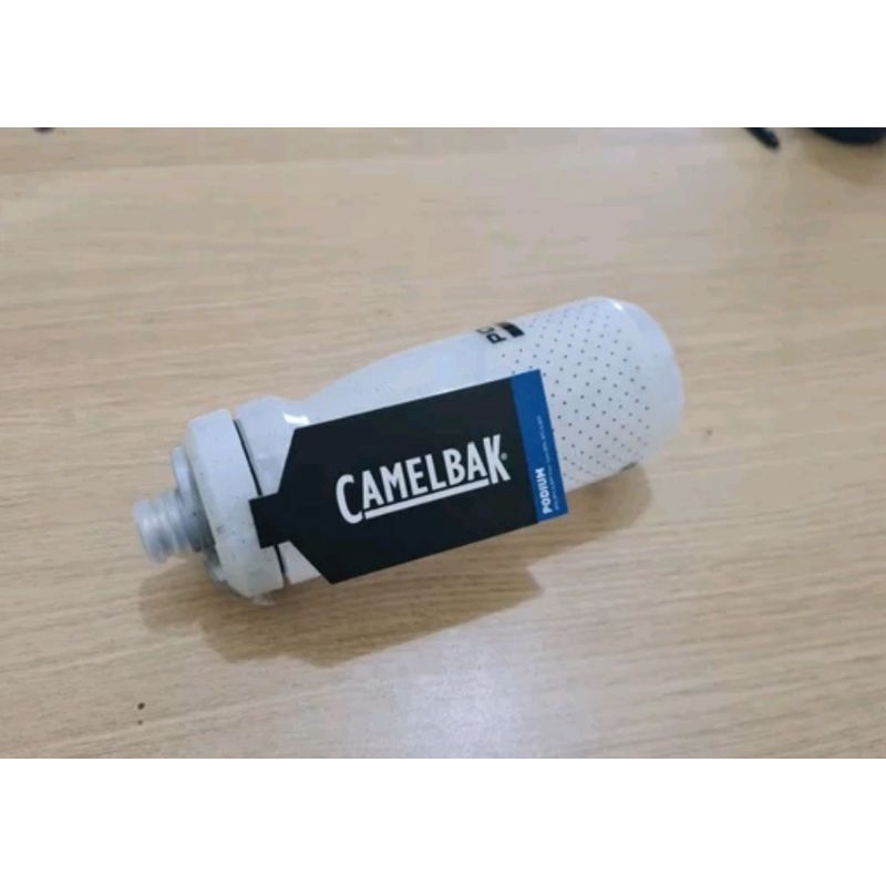 Bottle Camelbak Podium MDL 620ML Warna White Speckle Putih Gliter Botol Minum Sepeda mtb roadbike road bike gravel isi kapasitas 620ml 730913005