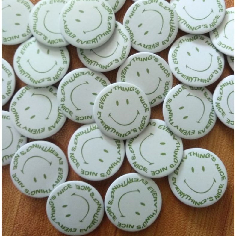 PIN TAS / PIN TOTEBAG / PIN BROS / PIN BROS TAS / PIN BUTTON / PENITI BROS / PIN BROS LUCU / BT21 / PIN ESTETIK /AKSESORIS TAS-Green Smile