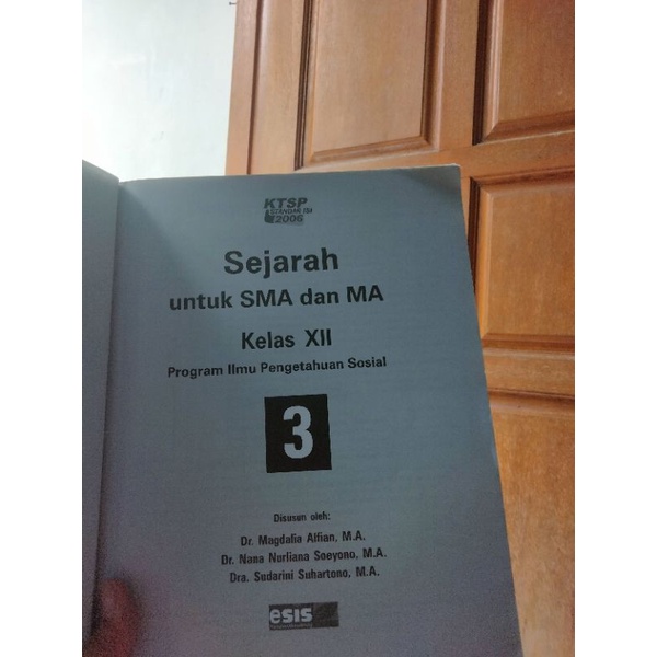 [Preloved] Buku Sejarah SMA XII IPS Penerbit Esis