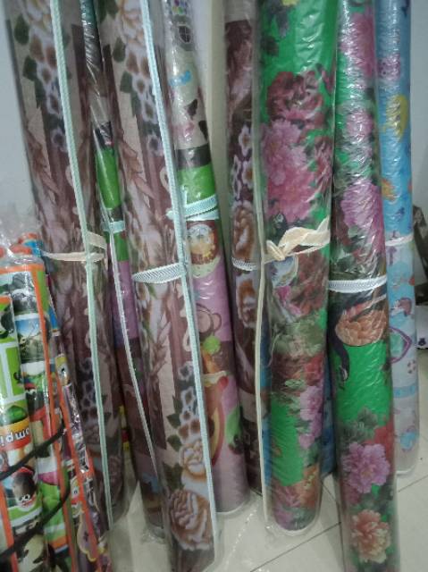 Karpet Spon Busa Ukuran 180x180 cm Double Print Depan Belakang 2 Motif -Motif Random-