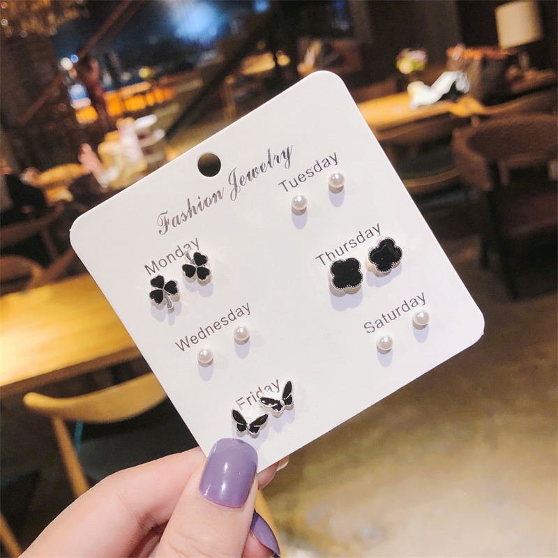 7 Pasang / Set Anting Stud Desain Bunga Hati Butterfly Moon Snowflake Daun Awan Planet Untuk Wanita