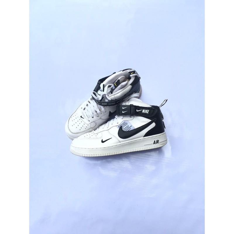 NIKE AIR FORCE 1 MID UTILITY LV8