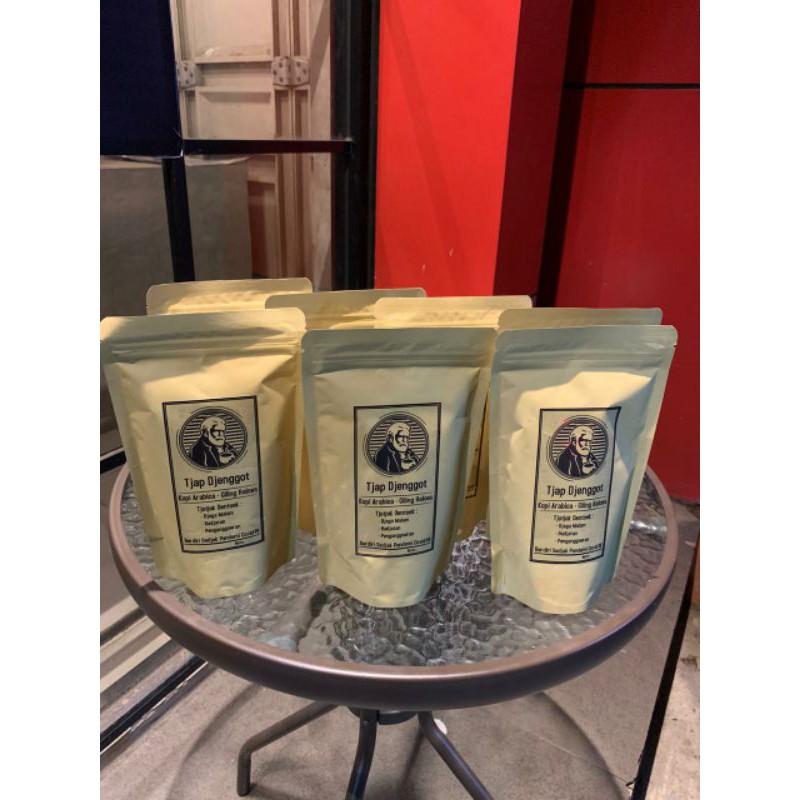 

KOPI ARABIKA BUBUK - TJAP DJENGGOT (200 GRAM)