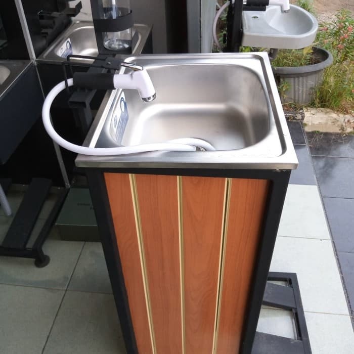 T.Lillie - Wastafel Portable Kran Injak