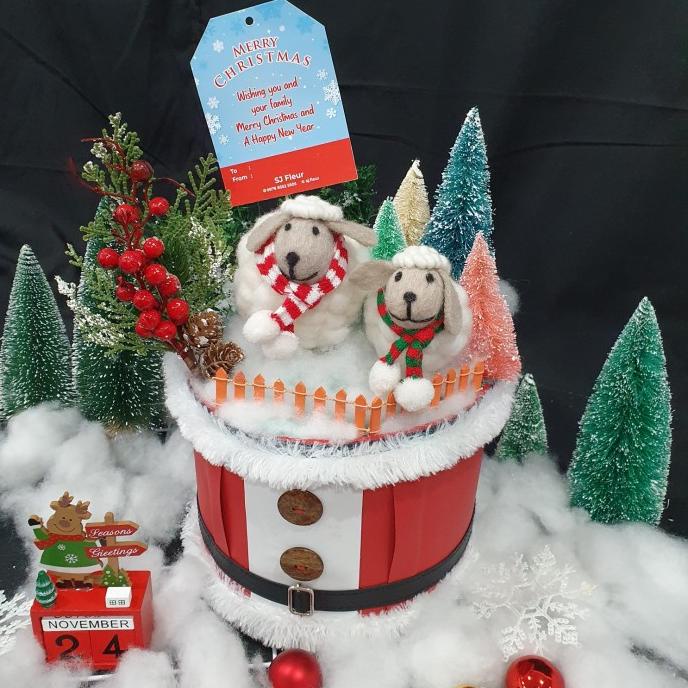 

PAKET DEKORASI HAMPERS NATAL CHRISTMAS PARCEL 6 BN51FV6C