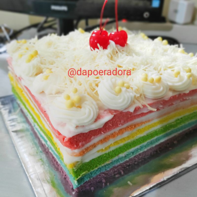 Rainbow Cake ukuran 20x20cm