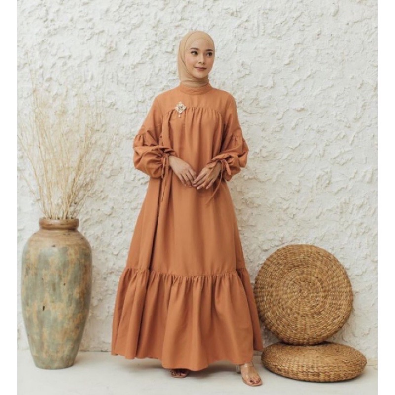 Nora dress Wearing Klamby