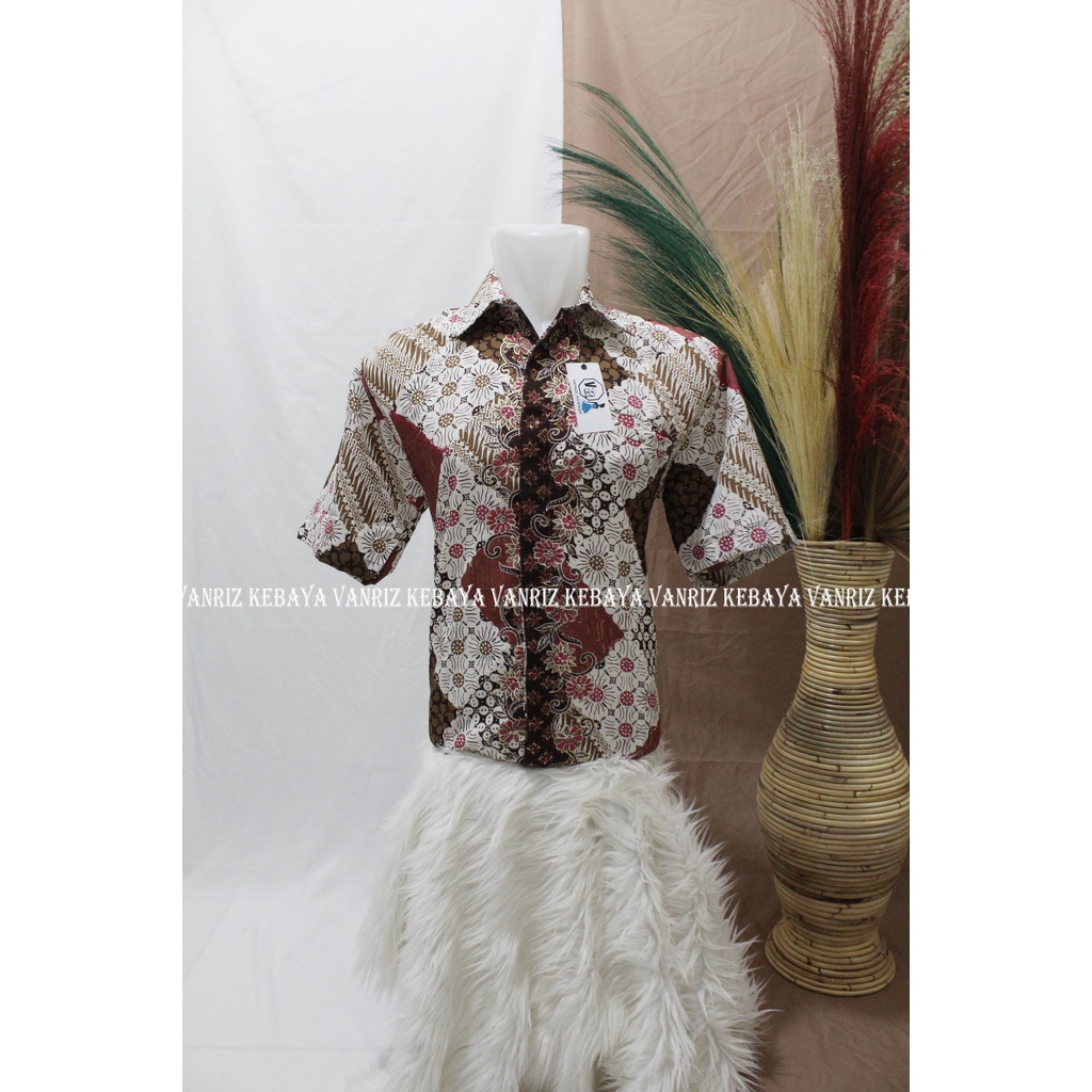 KEMEJA BATIK LENGAN PENDEK-KEMEJA BATIK PENDEK PRIA-BATIK PENDEK PRIA TERBARU