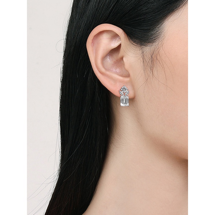 Fresh Style Stud Earrings For Girls Shiny Crystal Cubic Zirconia Fashion Women Earrings High Quality Silver Color Jewelry