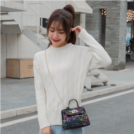 Tas Wanita Selempang Model Garis A15