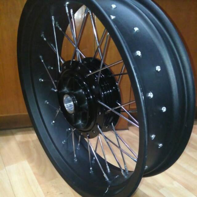 Velg Scorpio Tiger Revo Mega Pro CB150 Vixion - Velg Rossi Ring 17 - Velg Tapak Lebar Belakang aja
