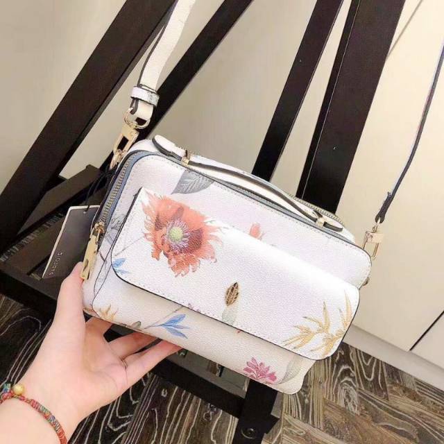 Floral bag brand Parfois Original