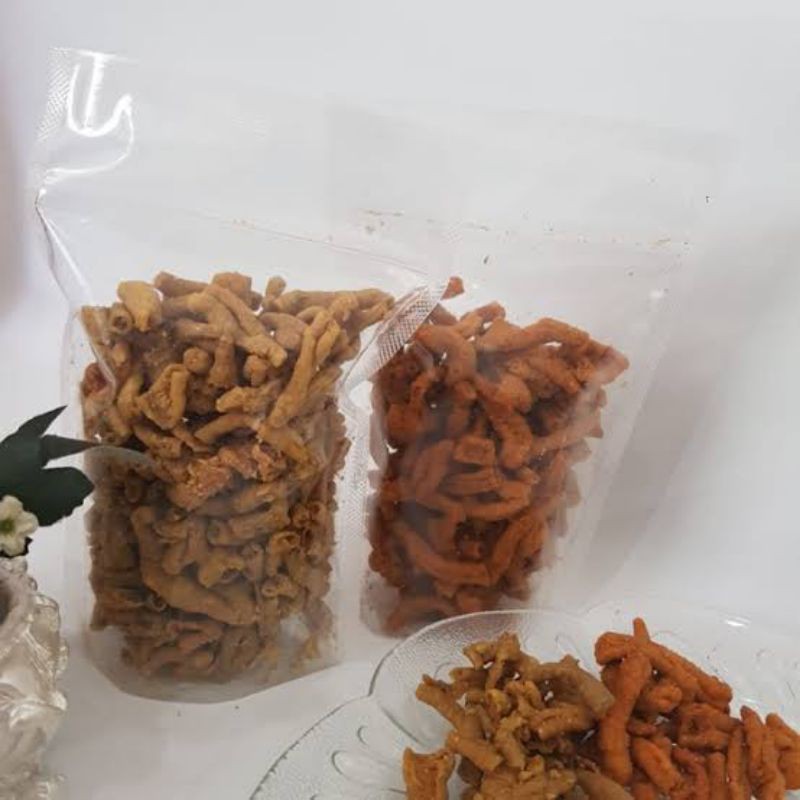 

KERIPIK KERIPIK USUS AYAM GORENG KRIUKRENYAH GURIH TERLARIS