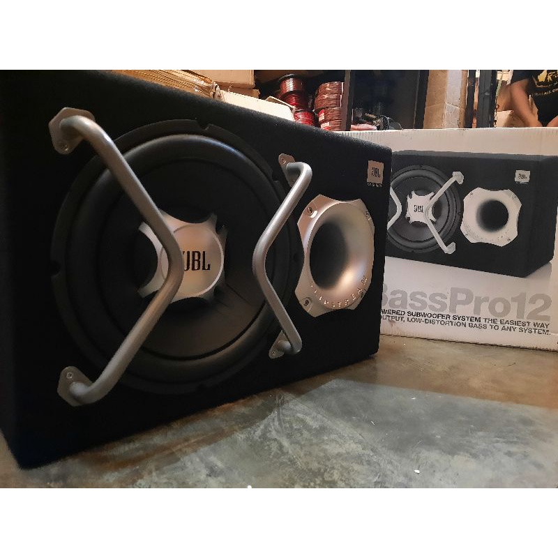 Basstube JBL BassPro 12” ORIGINAL Audio Mobil