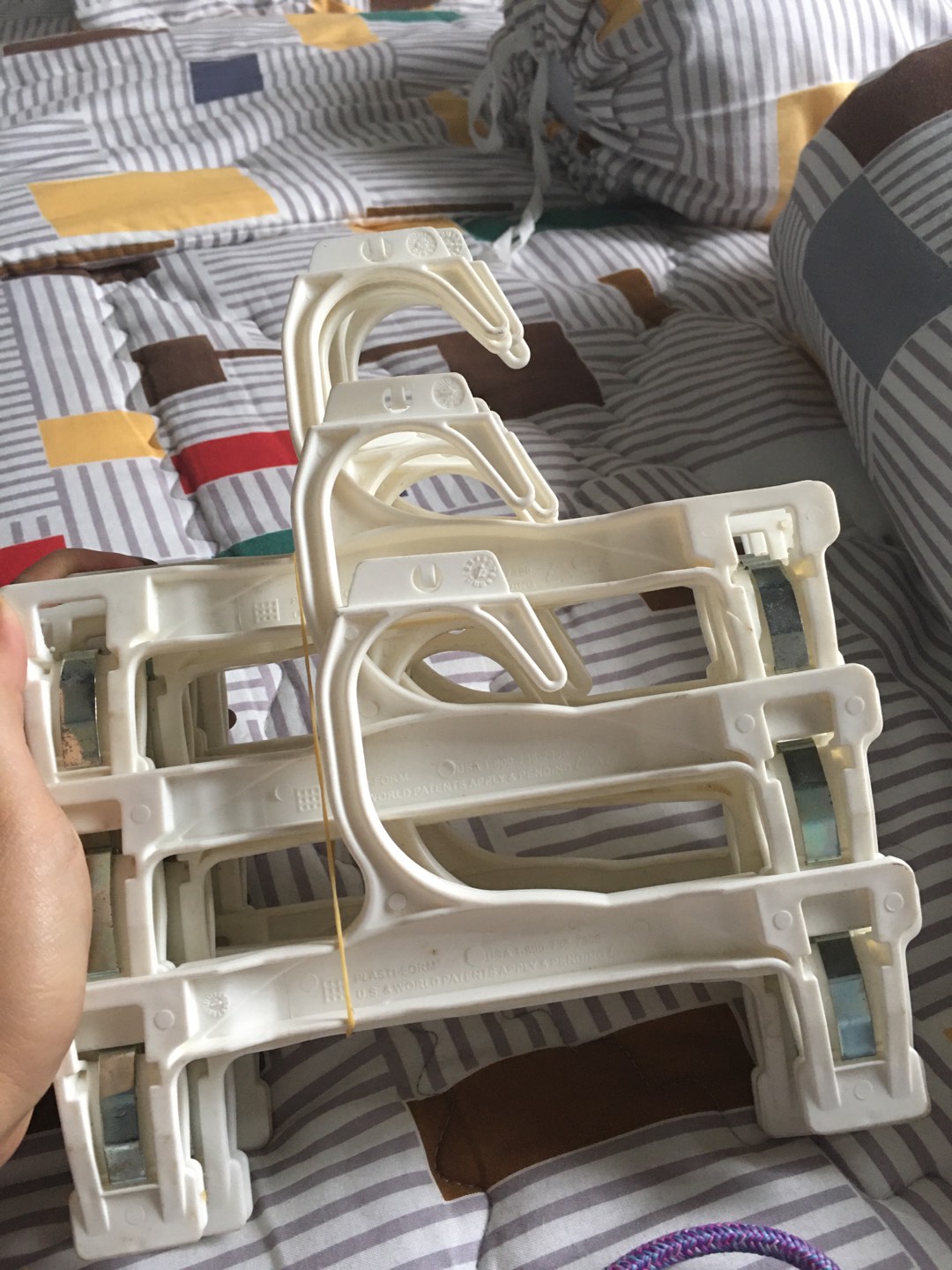 Hanger Jepit Plastik Anak 20 Cm Gantungan Baju Celana Model Bebek