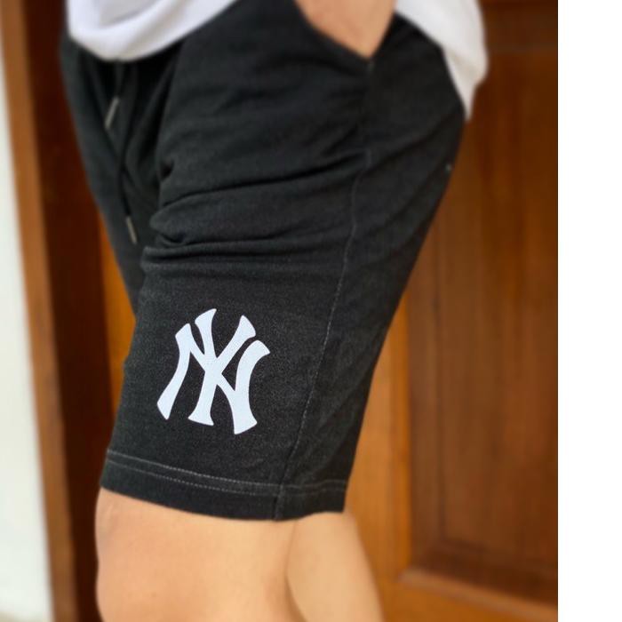 

❤ 2.2 ❤ Sedang Trend NE Yankees Shorts (3 Colours) !!!!